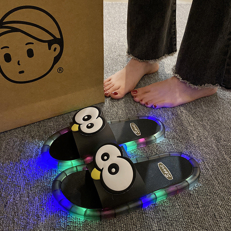 👣 Lindas pantuflas con motivos de dibujos animados que brillan en la oscuridad