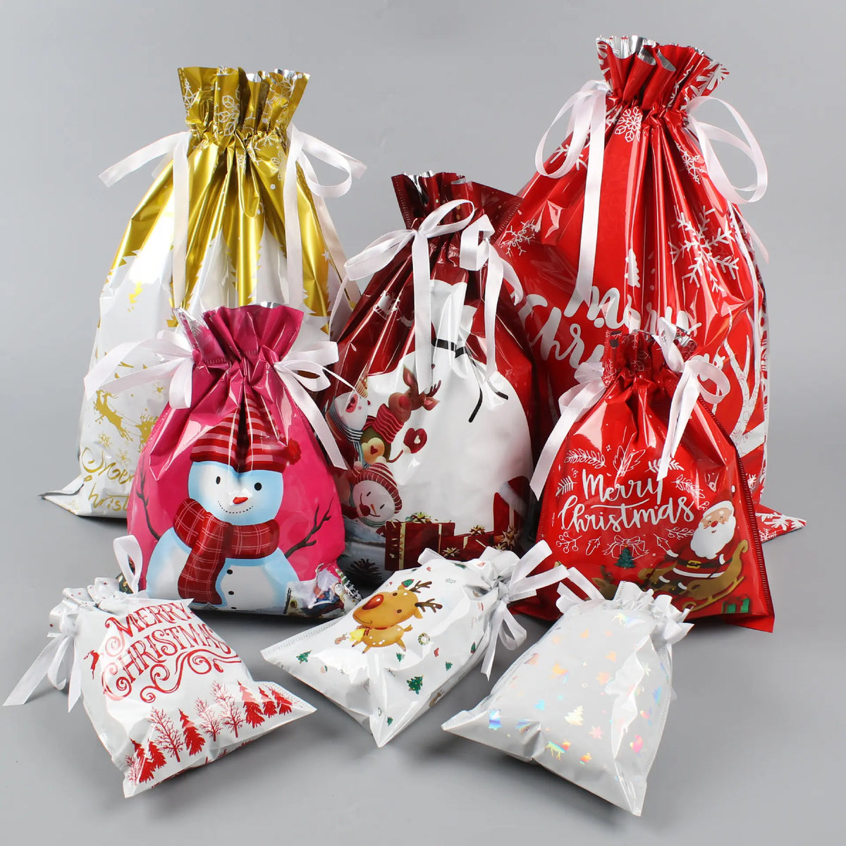 ✨ Un juego de 24 bolsas cuesta 33 euros🎀🎁 Nueva bolsa de dulces navideña 2026 con cierre de cordón.
