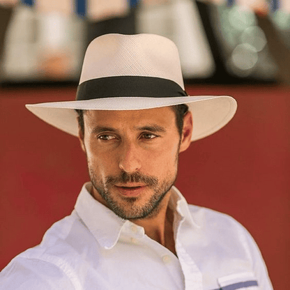 🌿Sombrero de paja panamá hecho a mano, disponible en todas las estaciones.