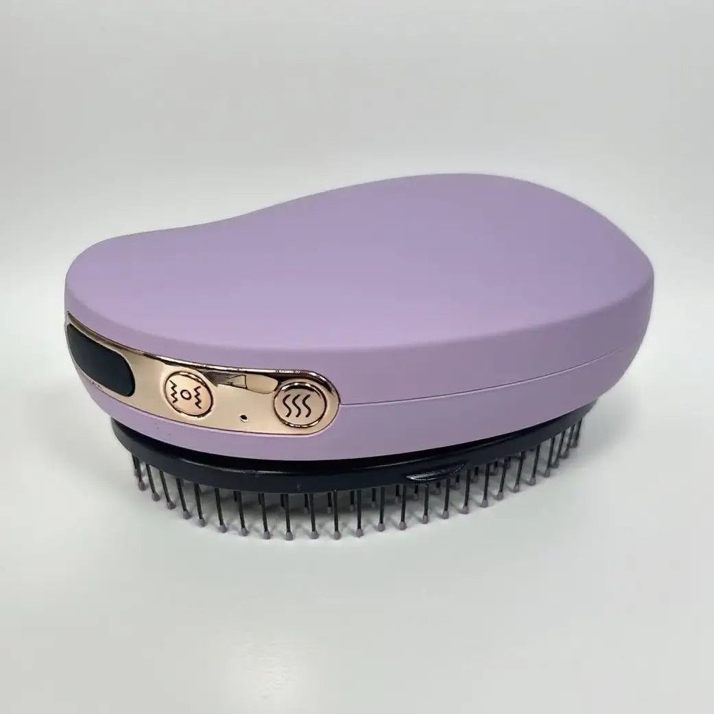 ¡Un cepillo para el cabello equipado con tecnología de última generación! Combina en un solo producto "estimulación del crecimiento del cabello con luz roja, acondicionamiento con aceites esenciales y peinado a baja temperatura".