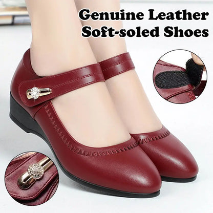 🏆👡【35-41】Zapatos de piel suave con suela blanda y tacón de cuña antideslizantes para madres