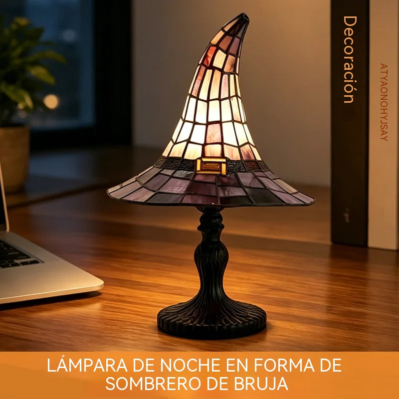 【Novedad de Halloween】Luz nocturna con forma de sombrero de bruja gótico: ¡una luz nocturna creativa de resina con efecto de vidriera retro!