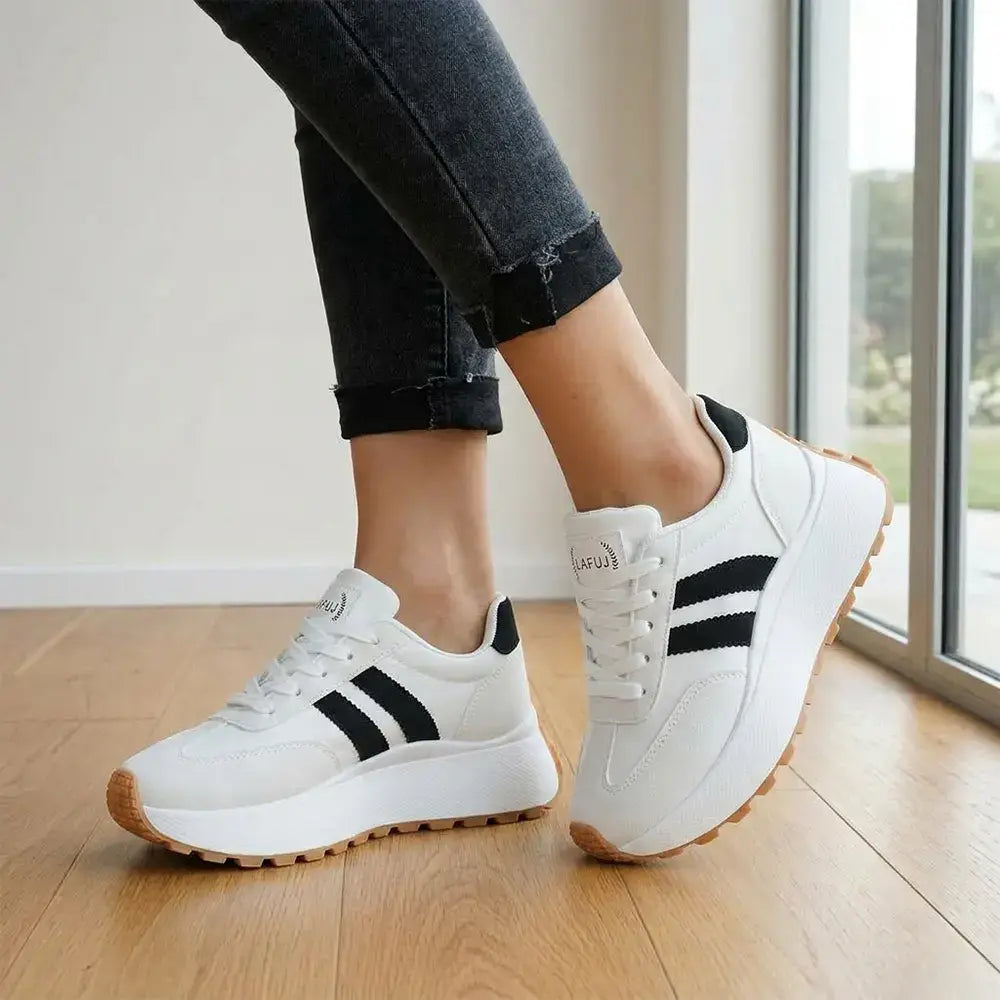 【35–45】👟 Superge z masivnim podplatom v velikih številkah – ženska obutev za prosti čas, ki optično doda nekaj višine