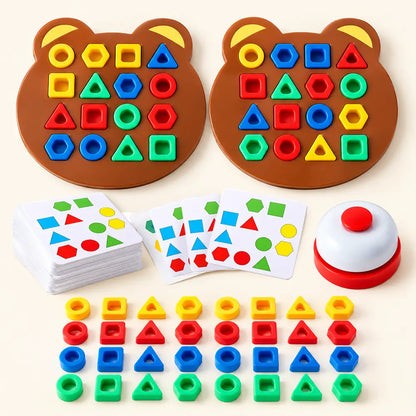 Juego de mesa educativo para el desarrollo en la primera infancia: asociación de formas con bloques geométricos y juego interactivo cara a cara.