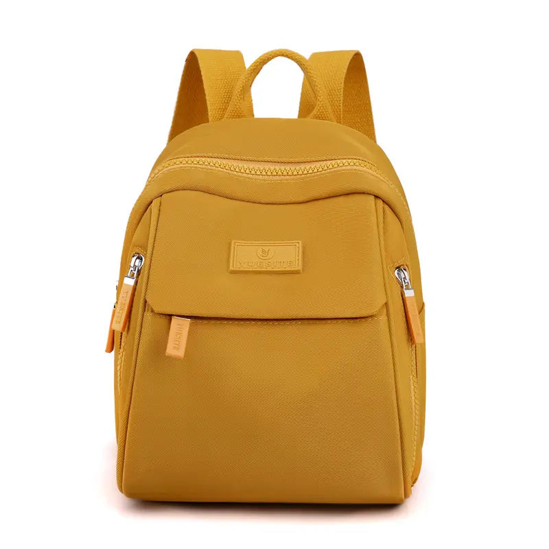 Nueva mochila elegante e informal de gran capacidad y color liso para mujer.