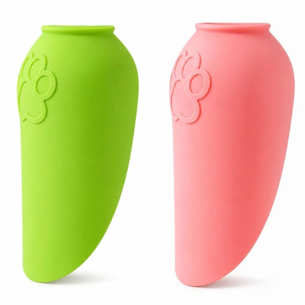 🐕‍🦺🐕Este dispensador de agua portátil y plegable de silicona para mascotas se puede usar con botellas de agua mineral, lo que facilita su uso al aire libre.