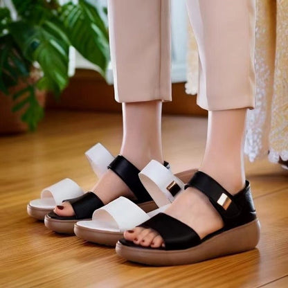 💞【35-40】Nuevas sandalias casuales con suela suave y tacón antideslizante de 2026.
