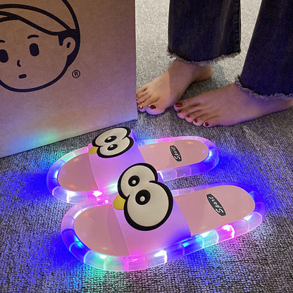 👣 Lindas pantuflas con motivos de dibujos animados que brillan en la oscuridad