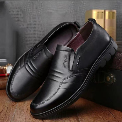 👞【39-44】 Zapatos de cuero para hombre, nuevo estilo 2026, zapatos de cuero casuales para negocios, cuero suave, suela blanda, antideslizantes.