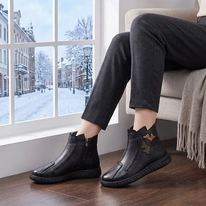 🔥【Velikosti 35–41】Nov slog za jesen/zimo 2026: Škornji iz mehkega usnja s podlogo iz flisa