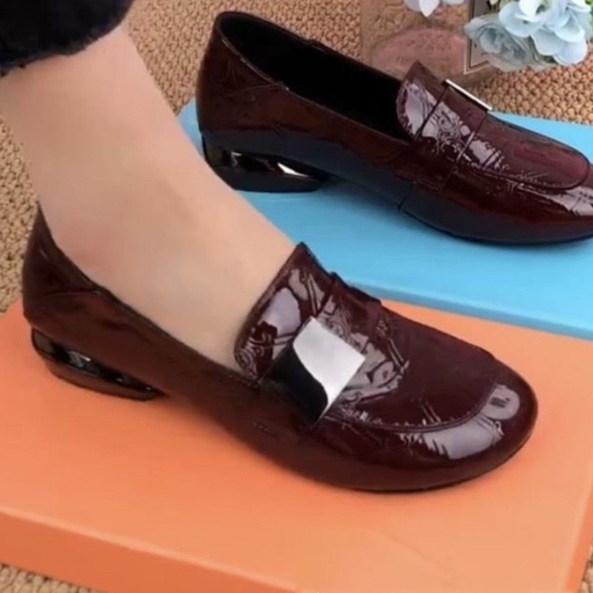 【35-41】Nuevos zapatos de cuero brillante, versátiles y de moda para mujer