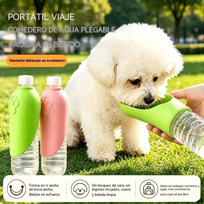 🐕‍🦺🐕Este dispensador de agua portátil y plegable de silicona para mascotas se puede usar con botellas de agua mineral, lo que facilita su uso al aire libre.