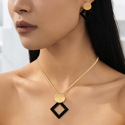 🔥 50% de descuento 💎 Conjunto de collar y pendientes moderno y elegante ✨ Elegante y clásico, ideal para el día a día y fiestas 🌿