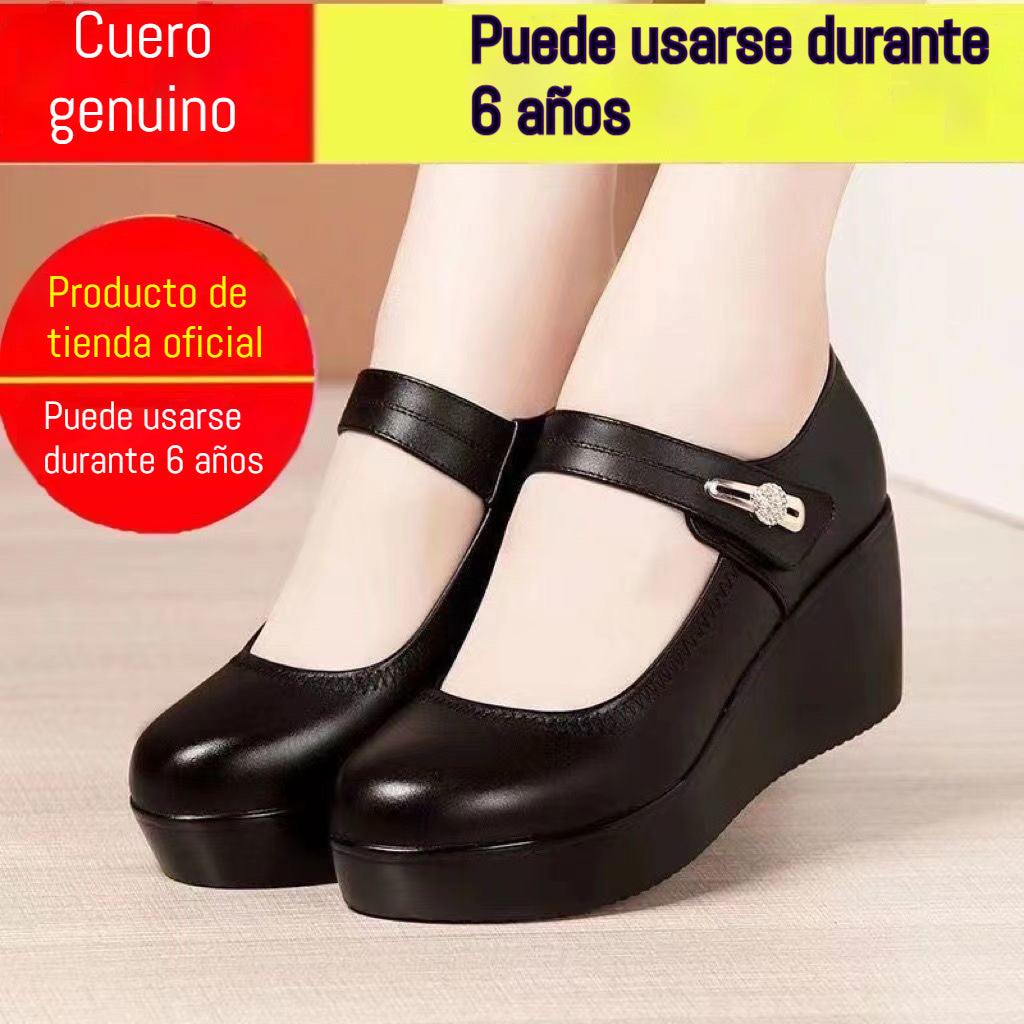 🏆👡【35-41】Zapatos de piel suave con suela blanda y tacón de cuña antideslizantes para madres