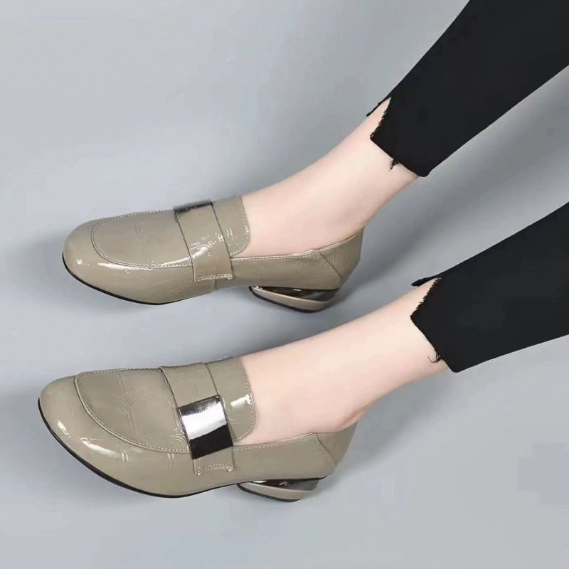 【35-41】Nuevos zapatos de cuero brillante, versátiles y de moda para mujer