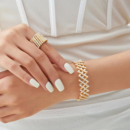 💎💍Un anillo/pulsera mágica retráctil de siete filas de diamantes que se puede usar de dos maneras.