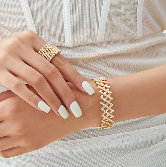 💎💍Un anillo/pulsera mágica retráctil de siete filas de diamantes que se puede usar de dos maneras.