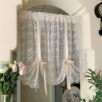 Cortina bordada, floral, transparente y atada