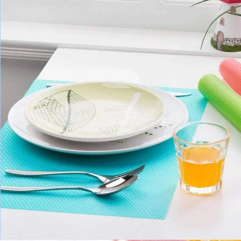 8 unidades por solo 26 € 🥳 ¡Artículo estrella de 2026! 🥳 ¡Alfombrillas para la nevera! Material EVA impermeable, antideslizante y recortable. Mantén tu nevera limpia y organizada: ¡ahorra en tus regalos navideños! 🏠✅
