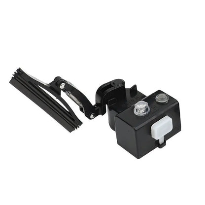 Limpiaparabrisas recargable y totalmente automático diseñado para cascos de motocicleta.