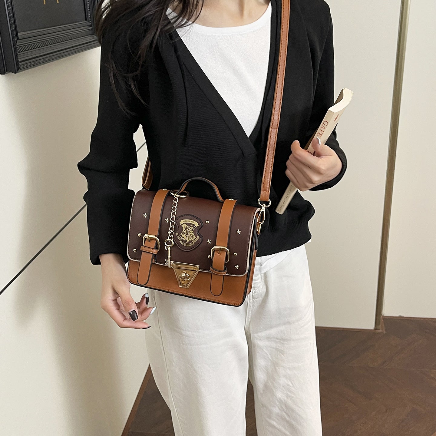 【Oferta por tiempo limitado】Nuevo bolso bandolera minimalista de estilo punk metalizado para mujer, moderno y versátil.