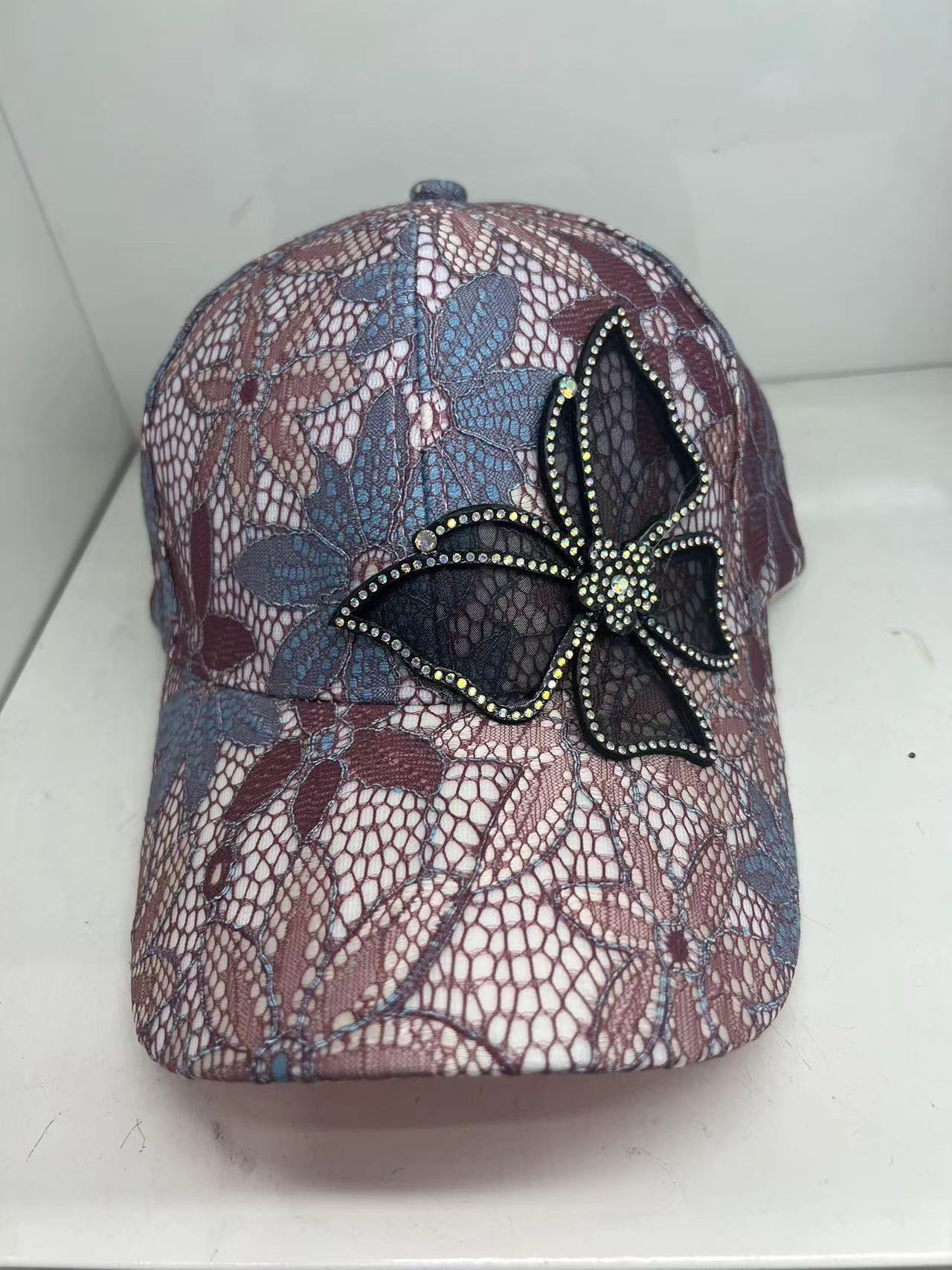 🦋 Gorra de béisbol de malla con estampado de mariposa y diamante: transpirable, de tamaño ajustable y perfecta para un look moderno y desenfadado ☀️