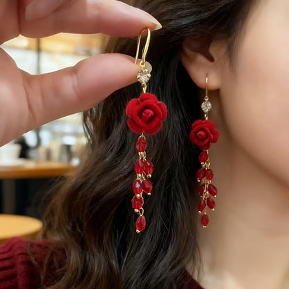 🌟🔥Compre 1 y obtenga 1 gratis【2 pares】🌹 Pendientes elegantes con borlas y rosas rojas
