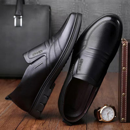👞【39-44】 Zapatos de cuero para hombre, nuevo estilo 2026, zapatos de cuero casuales para negocios, cuero suave, suela blanda, antideslizantes.