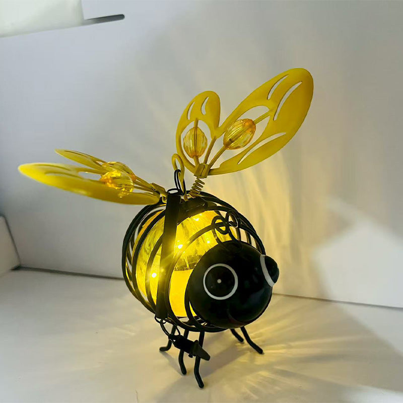🐝 ¡50% de descuento ahora! ☀️ Luz colgante para coche con energía solar – Encantador diseño de abeja con alas en forma de corazón – Ideal para el jardín y el coche 🌸