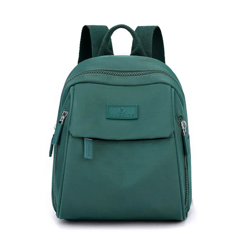 Nueva mochila elegante e informal de gran capacidad y color liso para mujer.