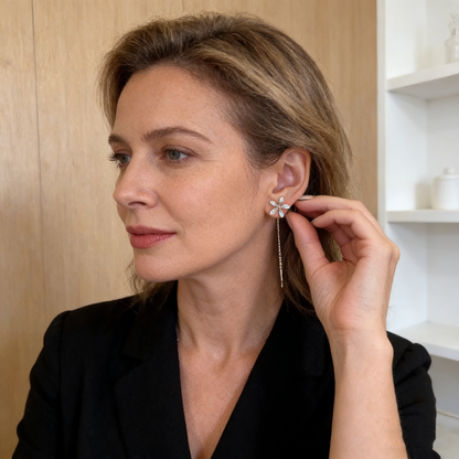 【Compra 1 y llévate 1 gratis】Elegantes pendientes colgantes con borlas a la moda