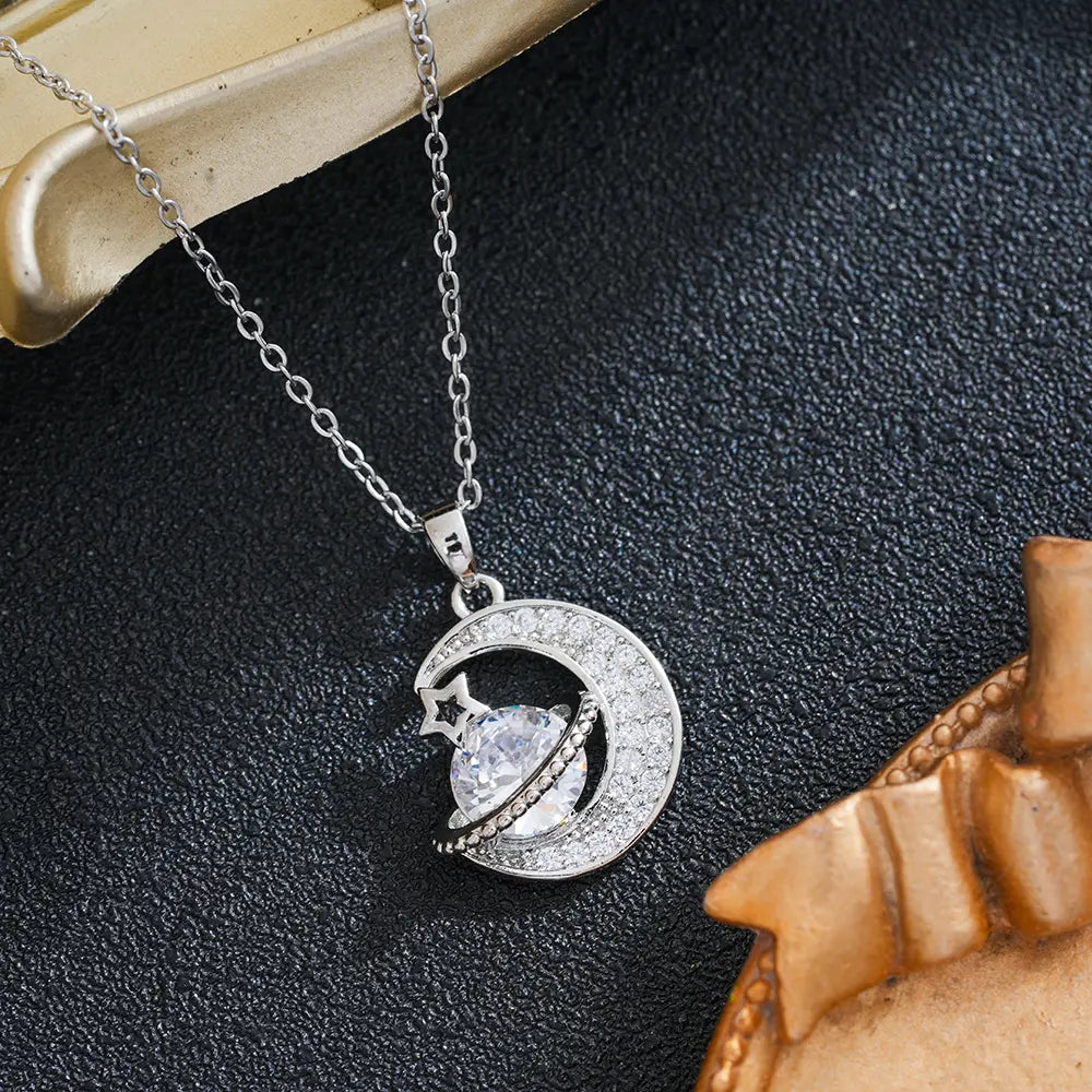 Nuevo collar con colgante de luna de alta gama / engastado con piedras preciosas brillantes / diseño romántico y moderno, ideal para usar a diario**