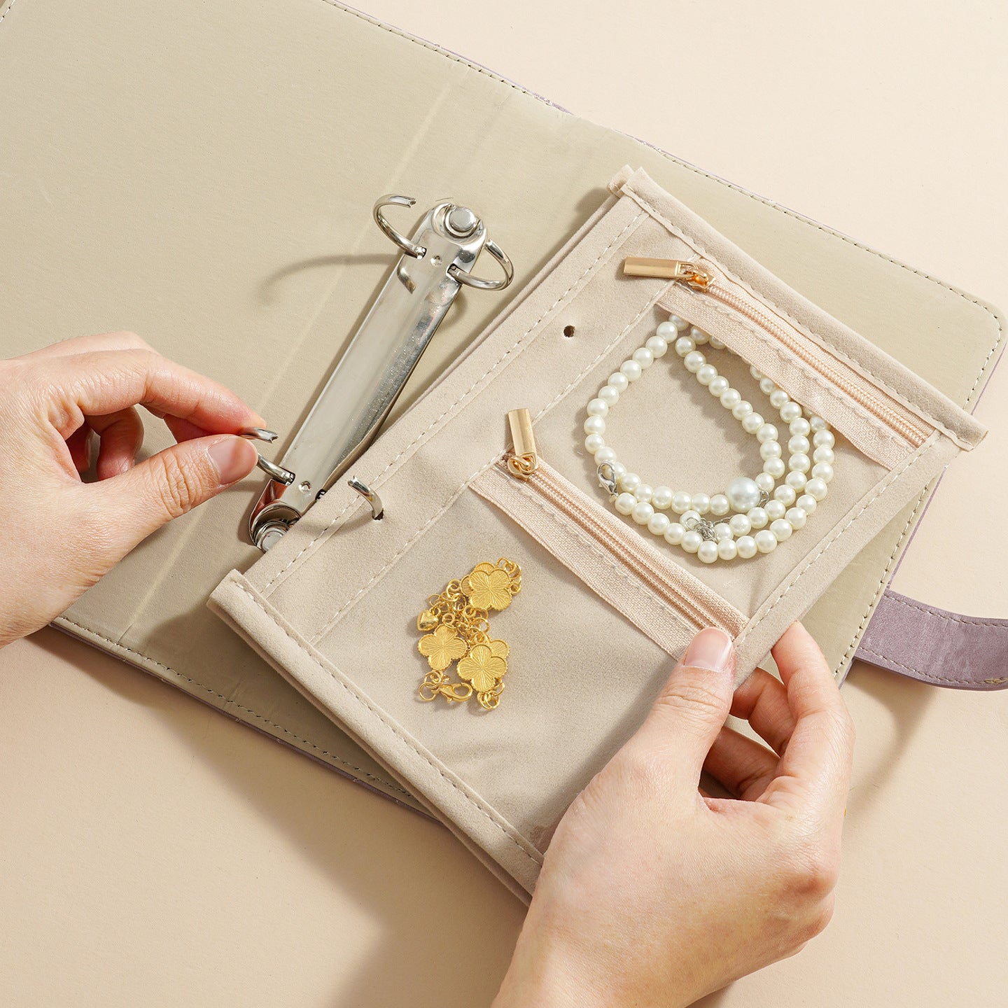 🔥 Descuentos calientes del 50 % 🔥 Elegante bolso portátil para guardar joyas con diseño de cuadros
