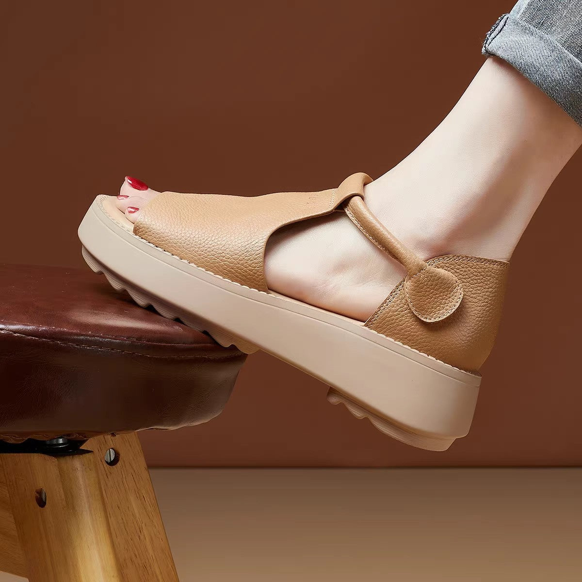 🔥【35-40】Sandalias romanas con abertura en la parte superior, confeccionadas en cuero genuino, con suela gruesa, de estilo retro, novedad para el verano de 2026.